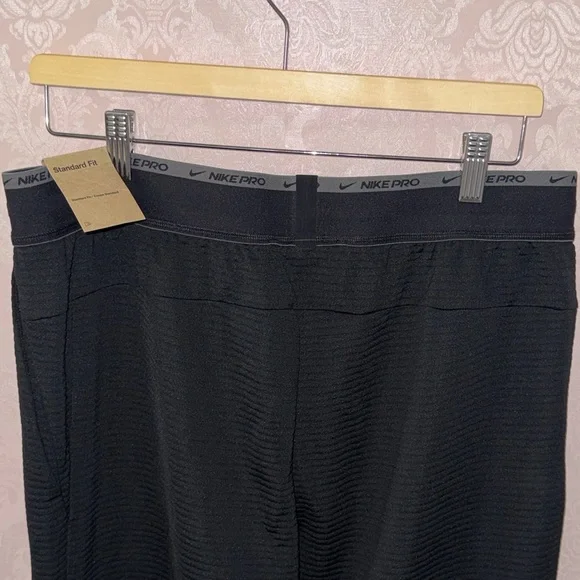 Nike Black Athletic Pants - Picture 9 of 11